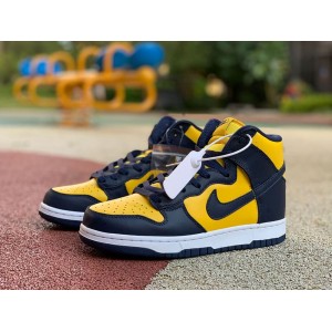 Dunk High SP Michigan