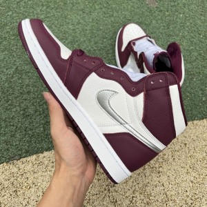 Jordan 1 Retro High OG Bordeaux