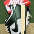Dunk Low Vintage Green (W)
