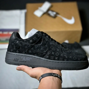 VIRGIL ABLOH X L V X AIR FORCE 1 LOW TRIPLE BLACK